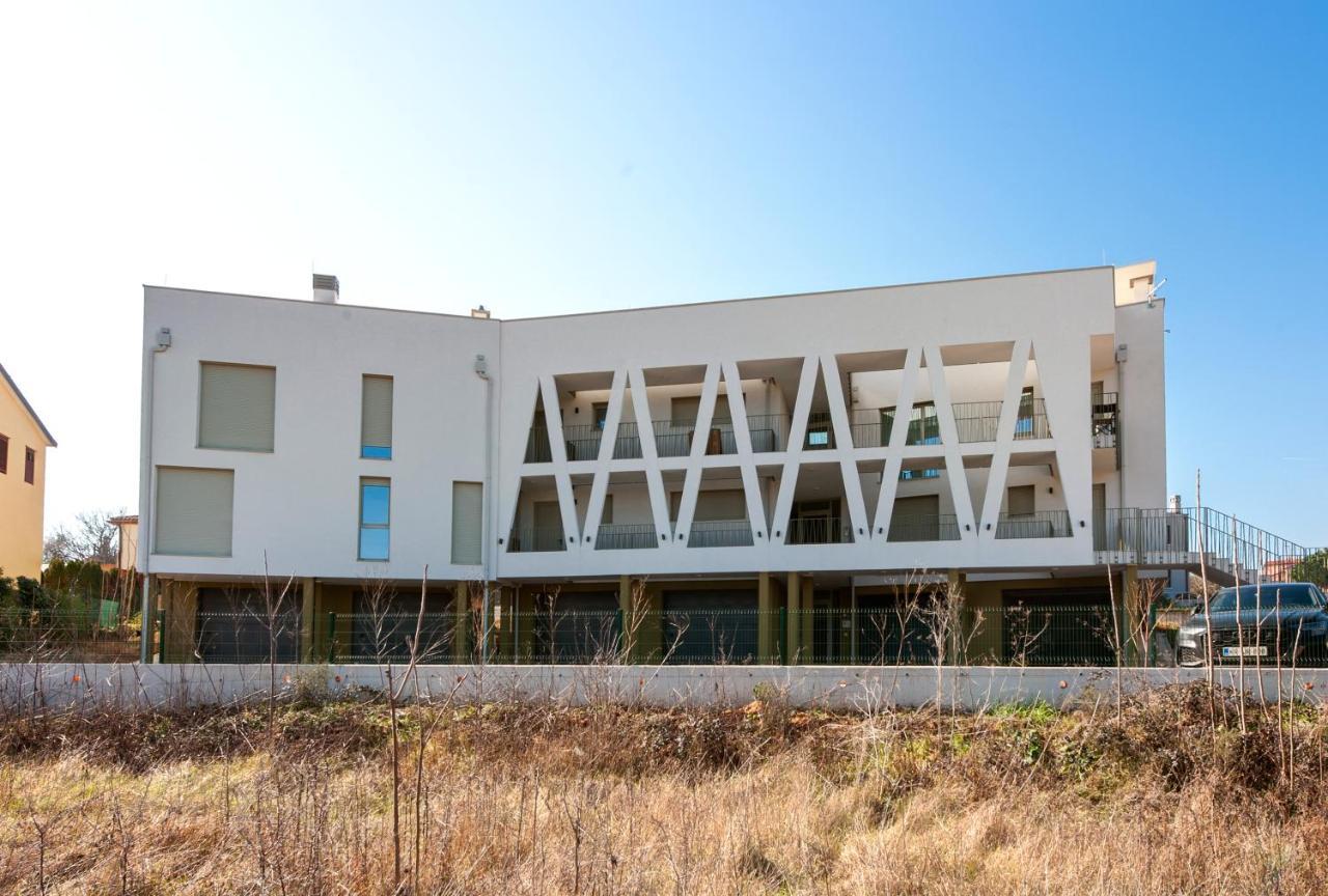 The Grand Apartment רוביני מראה חיצוני תמונה